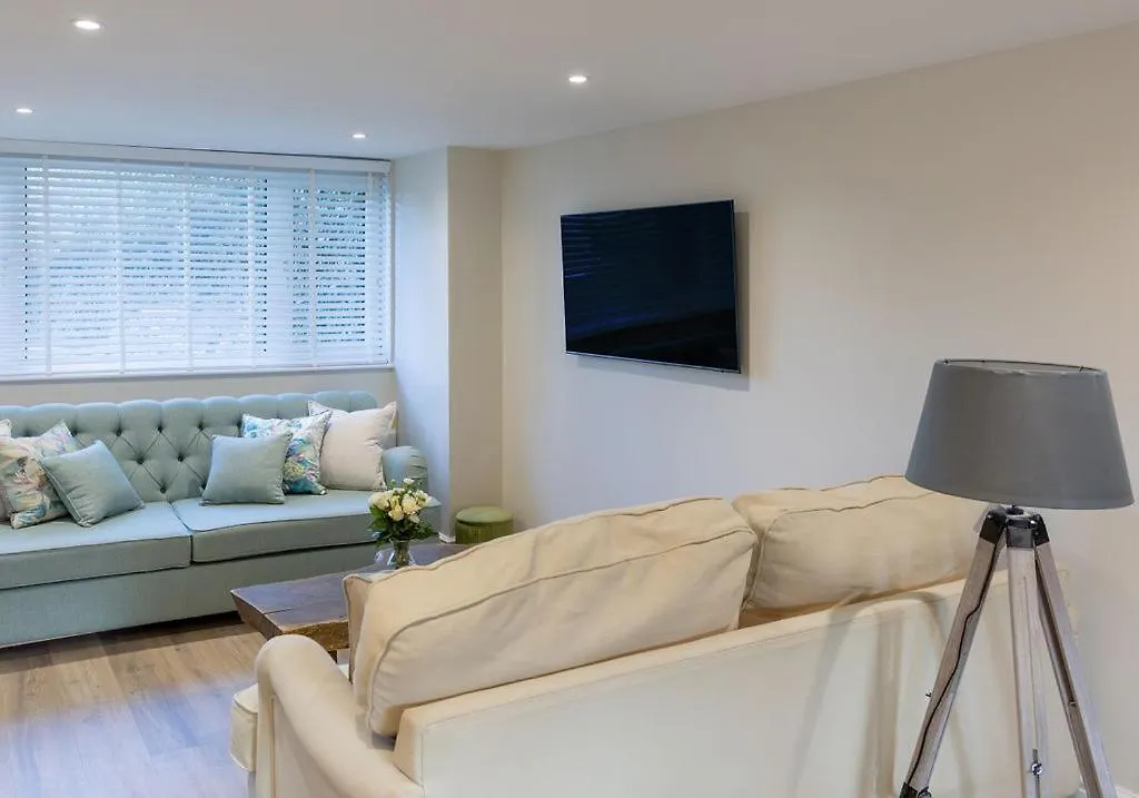 Wood Cottage - 3 Bedroom - Bishopston Swansea 0*,  Großbritannien